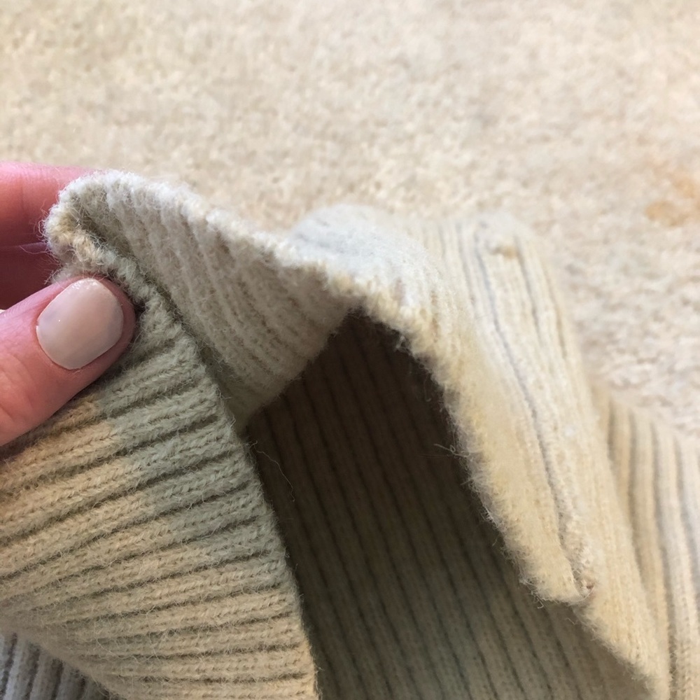 Thick cropped turtleneck